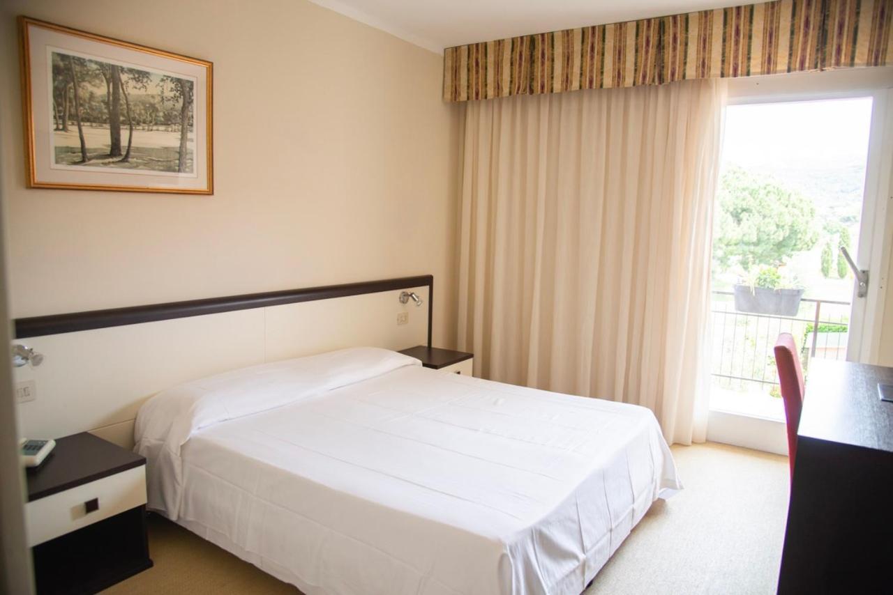 פורטופראיו Hotel Fabricia מראה חיצוני תמונה